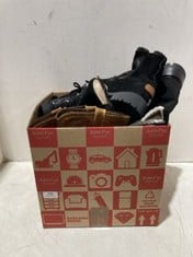 BOX OF ASSORTED SHOE ITEMS TO INCLUDE SUEDE ANKLE BOOTS BLACK - SIZE 7