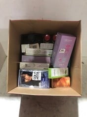 BOX OF ASSORTED HEALTH & BEAUTY ITEMS TO INCLUDE LOREAL COLORISTA PERMANENT DYE IN COLOUR BLUE/BLACK