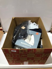 BOX OF ASSORTED KIDS CLOTHES TO INCLUDE RIVER ISLAND RIACTIVE BLACK TROUSERS - SIZE 11-12 YEARS