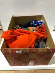 BOX OF ASSORTED KIDS CLOTHES TO INCLUDE MINECRAFT CHRISTMAS JUMPER RED - SIZE 8-9 YEARS