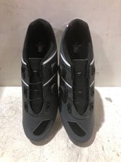 BOARDMAN BIKES BOARDMAN CARBON CYCLE SHOES IN COLOUR GREY- SIZE UK 12