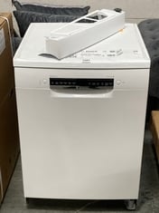 BOSCH FREESTANDING DISHWASHER WHITE MODEL NO-SMS4EKW06G RRP- £549