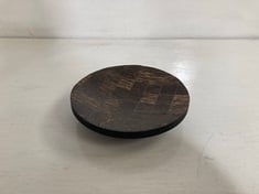 APPROX 60 X STONE THE CROWS LARGE ROUND DISH - PALM WOOD - TOTAL RRP £600