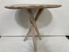 4 X STONE THE CROWS 3 LEGGED SIDE TABLE - DOG TOOTH - (H) 58 X (W) 60 X (D) 60 CM - TOTAL RRP £960