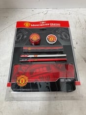 APPROX 936 STONE THE CROWS MAN UTD FC PENCIL CASE - RRP £3,735 (KERBSIDE PALLET DELIVERY)