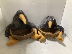 BOX OF STONE THE CROWS SET OF 2 CROW BASKETS