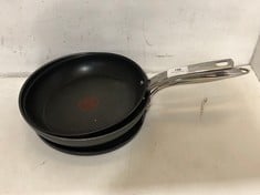 3 X ASSORTED PANS TO INCLUDE EAZIGLIDE NEVERSTICK3 DEEP FRYING PAN