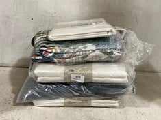 5 X ASSORTED JOHN LEWIS BEDDING TO INCLUDE CRISP & FRESH EGYPTIAN COTTON 2 X STANDARD PILLOWCASES WHITE