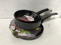 4 X ASSORTED PANS TO INCLUDE TEFAL 20CM FRYPAN BLACK