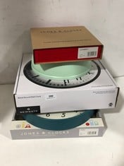 5 X ASSORTED CLOCKS TO INCLUDE JONES TWIST WALL CLOCK GREY