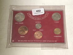 A 1967 COINAGE OF GREAT BRITAIN SET