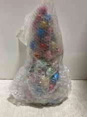 4 X ASSORTED CHRISTMAS ITEMS TO INCLUDE MULTI COLOURED BAUBLE TREE