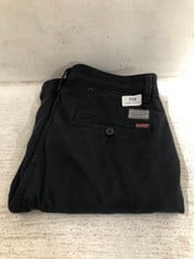 LEVI'S XX CHINO STANDARD TAPER BLACK TROUSERS - SIZE 30 X 32