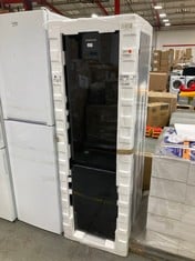 SAMSUNG FRIDGE FREEZER IN BLACK - MODEL NO. RB34C600EBN - RRP £399