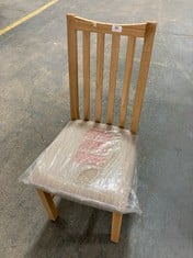 OAK CHAIR WITH CREAM FABRIC CUSHION