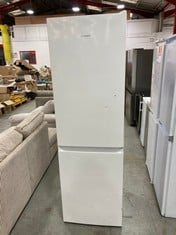 HOTPOINT FREESTANDING FRIDGE FREEZER IN WHITE MODEL: H7X83AW2 RRP: £569