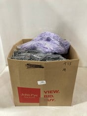 15 X ASSORTED MEDIUM ADULT CLOTHING ITEMS TO INCLUDE SHAYLA LACE MINI DRESS PURPLE - SIZE M (RRP £148)