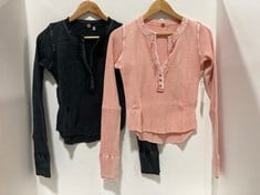 6 X ASSORTED SMALL ADULT CLOTHING ITEMS TO INCLUDE COLT LONG SLEEVE TOP BLACK - SIZE S - TOTAL RRP £348