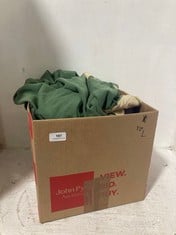 20 X ASSORTED LARGE ADULT CLOTHING ITEMS TO INCLUDE CLEAN POLO PULLOVER JUMPER GREEN / TAN - SIZE L (RRP £118)