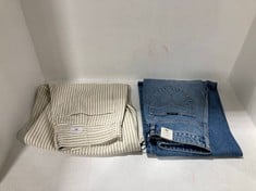 HEIDI HIGH RISE LOOSE STRAIGHT DENIM JEANS LIGHT BLUE - SIZE 30 TO INCLUDE HORSESHOE STRIPE JEANS TAN / WHITE - SIZE 30 - TOTAL RRP £360