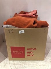 15 X ASSORTED WOMEN'S CLOTHING IN SIZE S TO INCLUDE ORANGE OVERSIZED SWEATER IN SIZE S (RRP-£148)