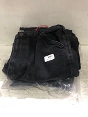 2 X CARPENTER WORKWEAR DESIGN SLOUCHY WIDE LEG DENIM JEANS BLACK - SIZE 32 - TOTAL RRP £118