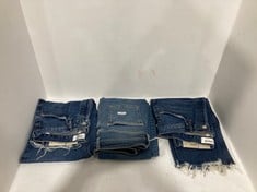 3 X ASSORTED LARGE ADULT CLOTHING ITEMS TO INCLUDE - SIZE AGOLDE 90S PINCH WAIST HIGH RISE STRAIGHT LEG DENIM JEANS - SIZE 29 - TOTAL RRP £463