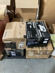 PALLET OF ASSORTED MICROWAVES TO INCLUDE PANASONIC MICROWAVE OVEN (ZONE 2) (KERBSIDE PALLET DELIVERY)