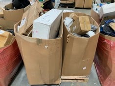 PALLET OF ASSORTED ITEMS TO INCLUDE BASICS 5-TIER SHELF WITH BASKET TO INCLUDE KERBL ANIMAL SMALL HABITAT CAGE (ZONE 3) (KERBSIDE PALLET DELIVERY)