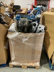 PALLET OF ASSORTED ITEMS TO INCLUDE HOOVER CORDED VACUUM CLEANER IN BLUE (PARTS) (ZONE 3) (KERBSIDE PALLET DELIVERY)