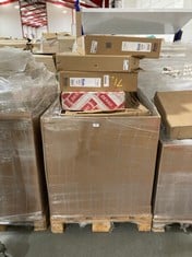 PALLET OF ASSORTED CAR ITEMS TO INCLUDE NISSENS PLATINUM SELECT RADIATOR, ENGINE COOLING - MODEL NO. 61918 (ZONE 3) (KERBSIDE PALLET DELIVERY)