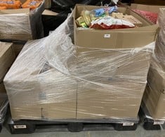 PALLET OF ASSORTED FOOD TO INCLUDE WALKERS CLASSIC VARIETY PACK 12 X 25G - BBE: 09/2024 (ZONE 4) (KERBSIDE PALLET DELIVERY)