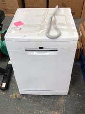 BOSCH SERIE 2 DISHWASHER IN WHITE MODEL NO : SMS2ITW08G/45 (LOCATION: SR40)