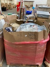 PALLET OF ASSORTED ITEMS TO INCLUDE SPEAR AND JACKSON 5L PRESSURE SPRAYER (LOCATION: SR40) (MUST REMOVE ALL ITEMS FROM SITE)` (KERBSIDE PALLET DELIVERY)