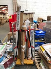 CAGE OF ASSORTED AIRERS TO INCLUDE BLACK AND DECKER 3 TIER HEATED AIRER (CAGE NOT INCLUDED) (LOCATION: SR40) (MUST REMOVE ALL ITEMS FROM SITE) (KERBSIDE PALLET DELIVERY)