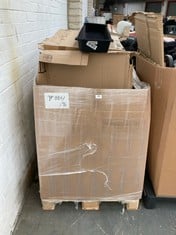 PALLET OF ASSORTED ITEMS TO INCLUDE DAYS BURGUNDY WALKER (LOCATION: SR40) (MUST REMOVE ALL ITEMS FROM SITE) (KERBSIDE PALLET DELIVERY)