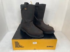 DEWALT STEEL TOE CAP AND PLATE RIGGER SAFETY BOOTS IN BROWN SIZE 9