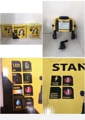 4 X STANLEY LED RECHARGEABLE FOLDING WORK LIGHT SXLS31338E