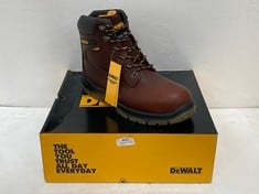 DEWALT STEEL TOE CAP AND PLATE TITANIUM SAFETY BOOTS IN TAN SIZE 12