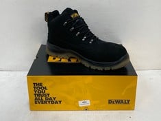 DEWALT STEEL TOE CAP AND PLATE CHALLENGER SAFETY BOOTS IN BLACK SIZE 12 - RRP £112