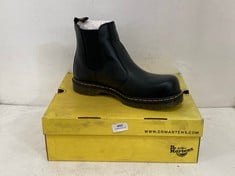 DR MARTENS ICON 2228 PW PULL ON BOOTS IN BLACK SIZE 11 - RRP £110