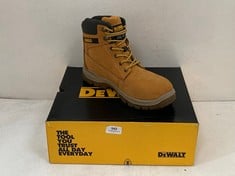 DEWALT STEEL TOE CAP AND PLATE TITANIUM SAFETY BOOTS IN HONEY SIZE 9