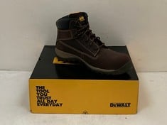 DEWALT NON METALLIC TOE CAP AND PLATE HAMMER SAFETY BOOTS IN BROWN SIZE 10