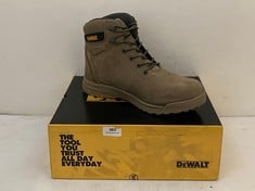 DEWALT STEEL TOE CAP AND PLATE LIMA SAFETY SHOES IN STONE SIZE 11