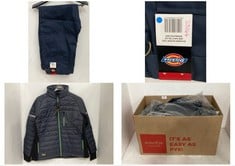 BOX OF ASSORTED WORKWEAR TO INCLUDE DICKIES HAWK SUPER TROUSERS IN NAVY - SIZE 40R