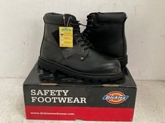 DICKIES CLEVELAND S/S BT SAFETY BOOTS IN BLACK- SIZE UK 7