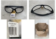 BOX OF DEWALT AUGER CLEAR LENS SAFETY GLASSES