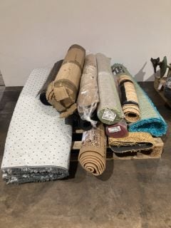 A PALLET OF RUGS TO INCLUDE MATTEX SALVADOR BLUE RUG