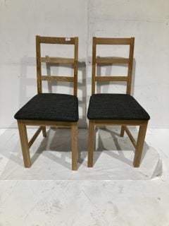 HALLOWOOD FURNITURE SOLID OAK SMALL DINING CHAIRS SET OF 2 WITH GREY LINEN FABRIC SEAT PAD RRP £145.99