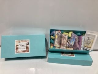 1 X BOX OF ITEMS TO INCLUDE WAX MELTS